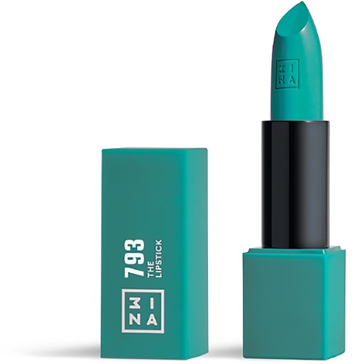 En ljusblå läppstift i svart hylsa med matchande blått lock. Boxen har vitt text: 793 THE LIPSTICK.