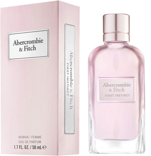 Een roze parfumfles en bijpassend doosje, beiden gelabeld 'Abercrombie & Fitch First Instinct' voor vrouwen, 50 ml.