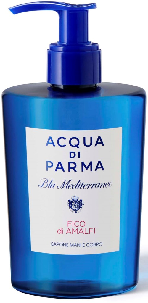 Sininen pullo pumpulla ja etiketti, jossa lukee 'Acqua di Parma Blue Mediterraneo'.