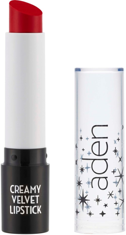 Ett läppstift med en röd topp och en vit kropp, märkt "Creamy Velvet Lipstick," bredvid ett tydligt lock med stjärnor.