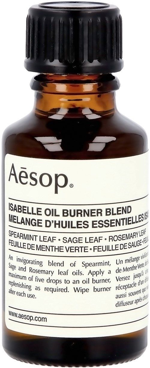 Kleine braune Flasche mit schwarzem Deckel, beschriftet als Aesop Isaoppel Oil Burner Blend mit Pfefferminz, Salbei und Rosmarin.