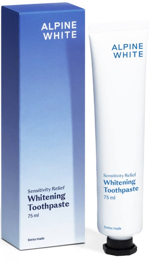 Tuba wybielającej pasty do zębów obok niebieskiego pudełka, oba oznaczone 'Alpine White' i 'Sensitivity Relief'.