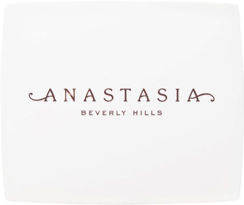Beautymerklogo met elegante lettertype met de tekst 'Anastasia Beverly Hills.'