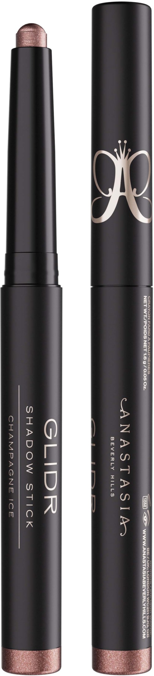 Zwei Make-up-Stifte, eines mit 'GILD Shadow Stick' und das andere mit einem dekorativen Logo, beide schwarz mit metallischen Akzenten.