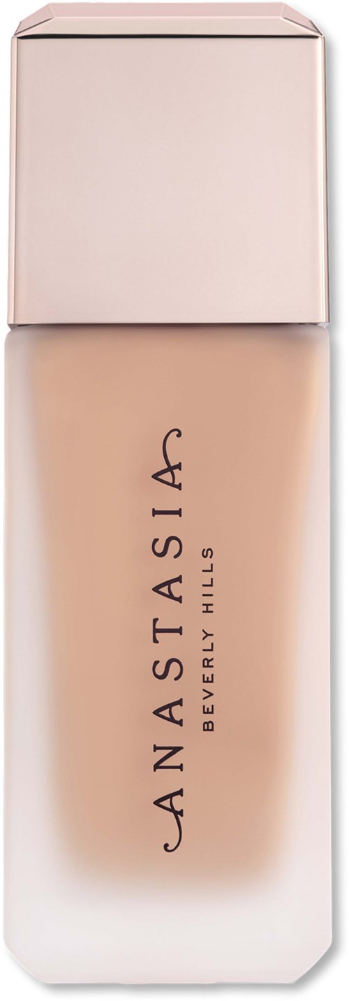 Eine Foundation-Flasche von Anastasia Beverly Hills. Es ist in einem matten Glasbehälter mit beiger Farbe und glänzendem Deckel.