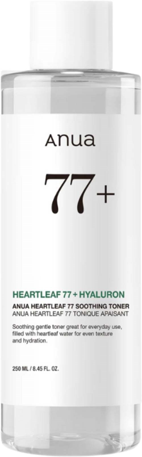 En høy hvit flaske med Anua Heartleaf 77+ ansiktsvann og hvit hette, etiketten viser produktnavn og detaljer.