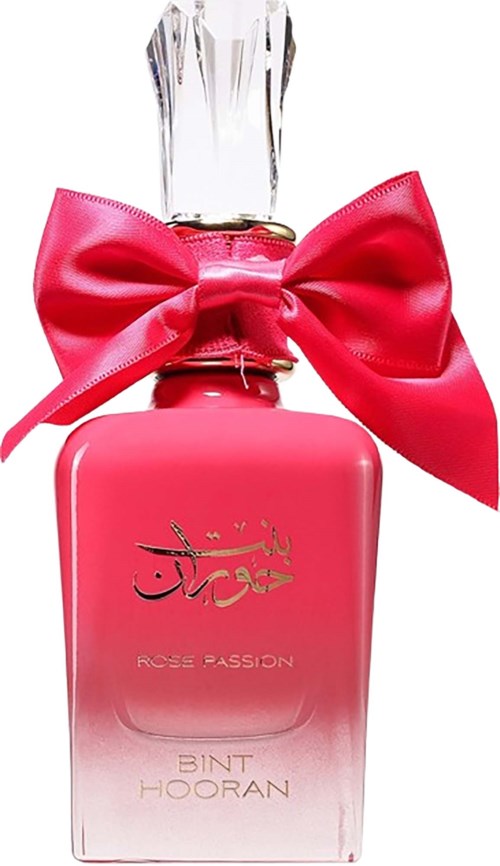 Eine pinke Parfüfflasche mit roter Schleife und goldener Beschriftung, beschriftet "Ross Passion" und "Bint Hooran."