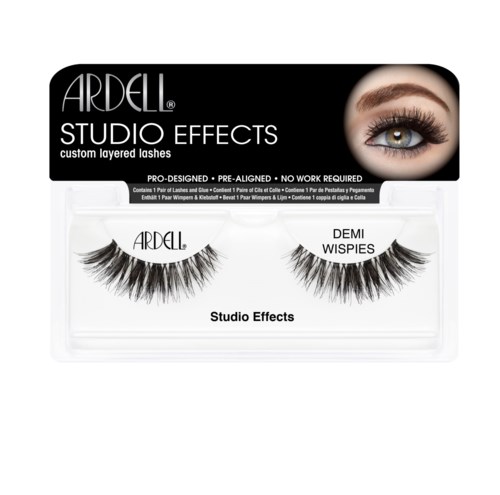 Eine Packung Ardell Studio Effects falsche Wimpern, Fokus auf Schönheit der Augen und Make-up. Enthält zwei Wimpernbänder.