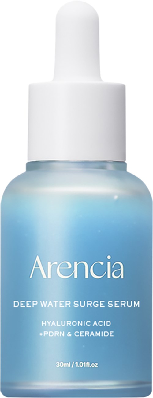 Kleine blaue Flasche mit weißem Tropfenverschluss für Hautpflege, beschriftet Arencja Deep Water Surge Serum mit Inhaltsstoffen.