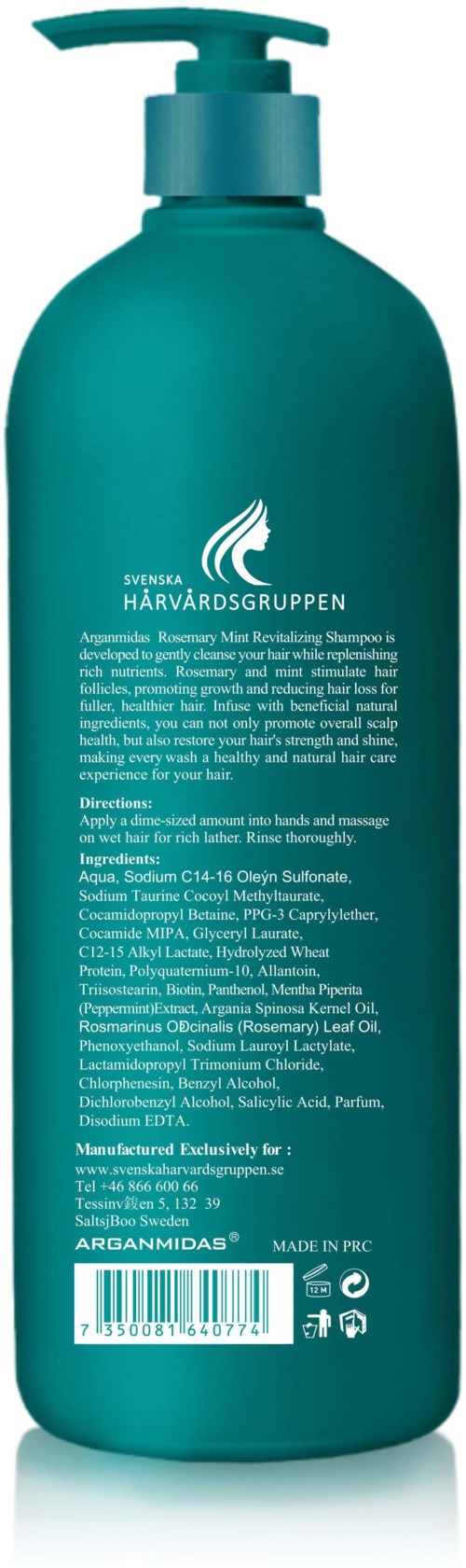 Pitkä, tealfärinen pullo pumppauksella, sisältää ruotsalaista hiustenhoitoshampoota Harvardsgruppenilta.