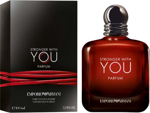 Een parfumfles en doos, donkere en rode kleuren, merk Emporio Armani, boodschap 'Stronger with You'.