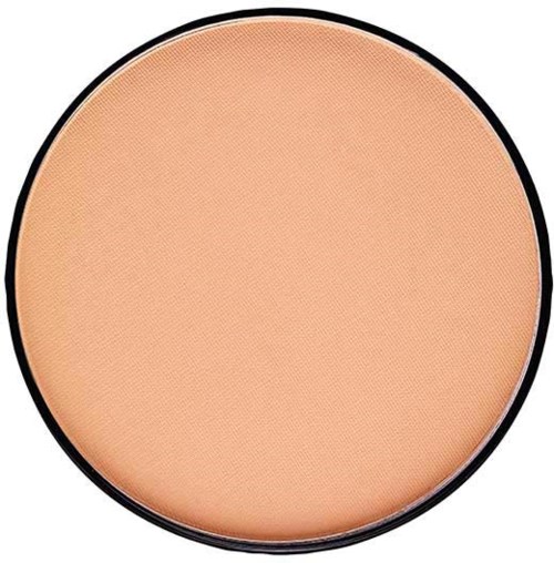 Ett runt kompakt med beige pressat puder, svart ytterkapsel, inget synligt text eller logo.