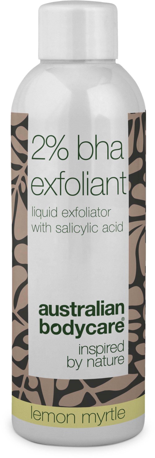 Valkoinen pullo, jossa etiketti lukee 2% BHA kuorinta-aine, sitruunamuurahaisscent, Australian Bodycare, leopardsaumalla.