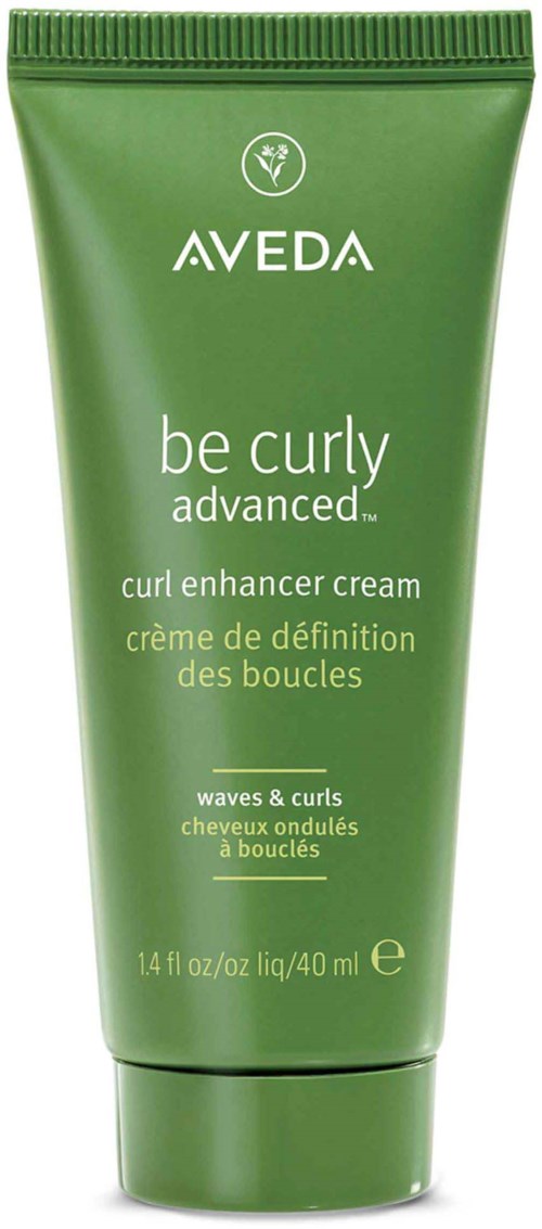 Grüne Tube mit Aveda Lockverstärkungscreme für Wellen und Locken. Enthält Text in Englisch und Französisch.