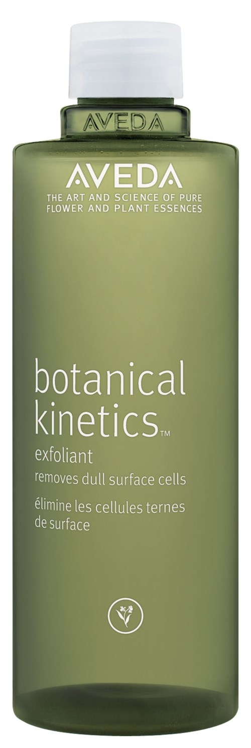 Eine grüne Flasche mit weißem Text für Avedas Botanical Kinetics Peeling, das stumpfe Oberflächenzellen entfernt.