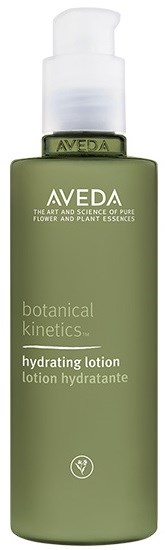 Eine grüne Flasche mit Aveda botanical kinetics feuchtigkeitsspendende Lotion und weißem Pumpkopf.