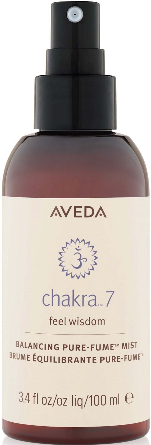 Aveda Chakra 7 Balancing Pure-Fume Spray in kleiner brauner Flasche mit Sprühkopf.