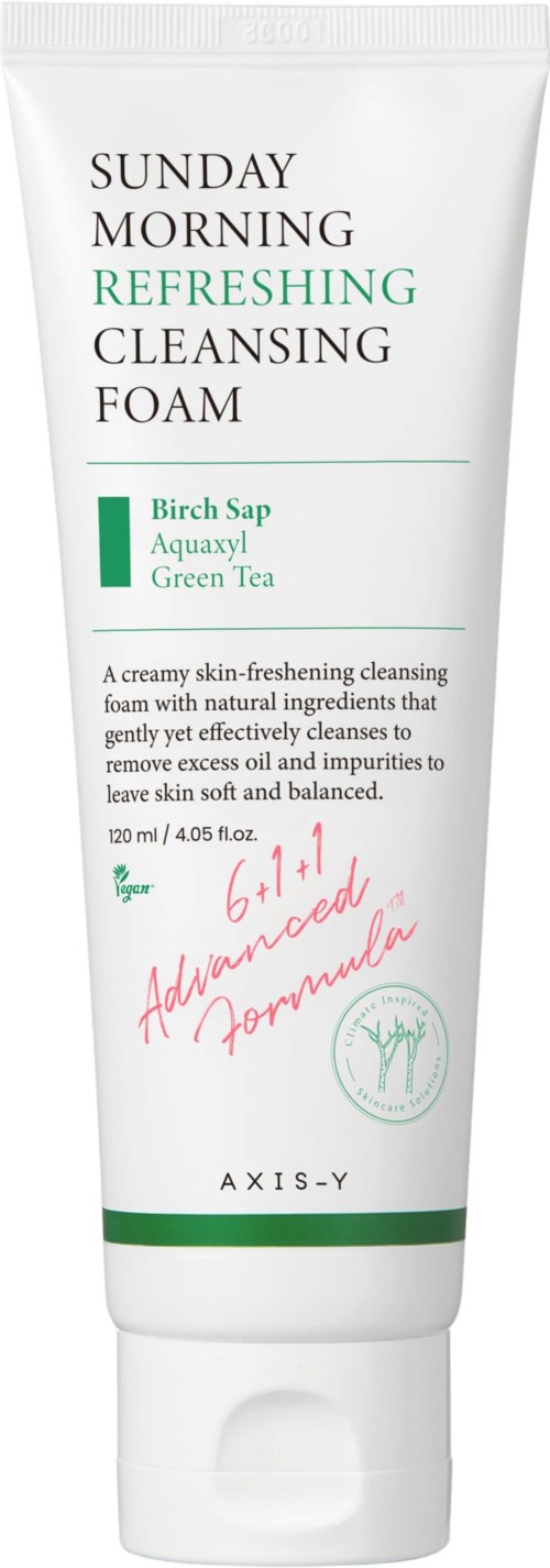 Een tube gezichtsreinigingsschuim met groen en wit ontwerp, labeled 'Sunday Morning Refreshing Cleansing Foam' en belangrijke ingrediënten opgesomd.