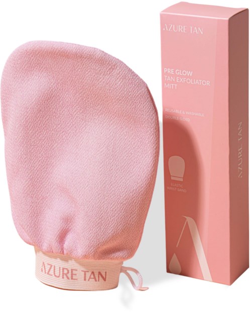 Eine rosa Peeling-Handschuh und eine Schachtel für ein Bräunungsprodukt sind zu sehen, beide sind rosa und für die Hautpflege.