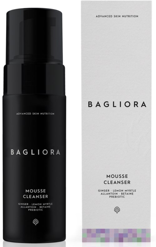Czarna butelka i białe pudełko z napisem 'BAGLIORA Mousse Cleanser' z składnikami takimi jak imbir i mlecznik cytrynowy.