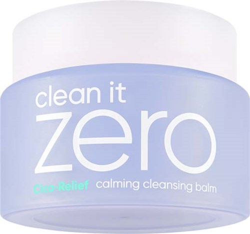 Ein Behälter mit beruhigendem Reinigungssalbe namens "clean it zero" in Blau und Weiß.
