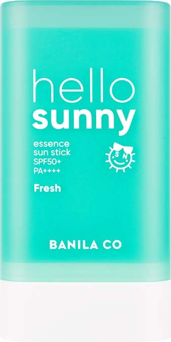 Een turquoise zonnebrandstick met eenvoudige tekst en een klein zonlogo, gemarkeerd 'hello sunny' door Banila Co.