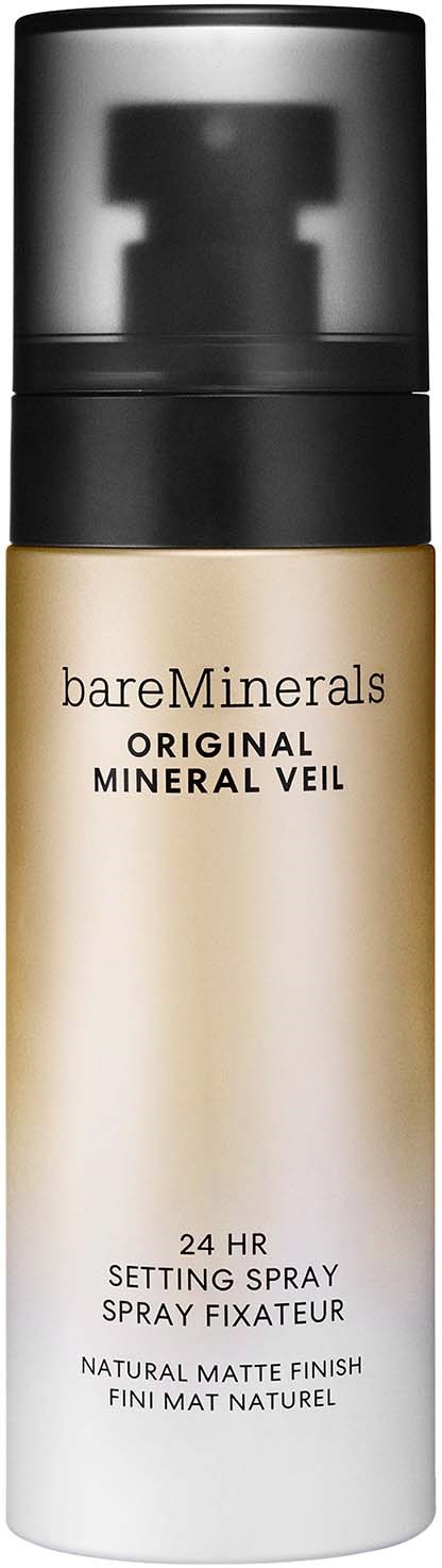 Een beige en witte spuitfles met zwarte dop, gelabeld als bareMinerals Original Mineral Veil setting spray.