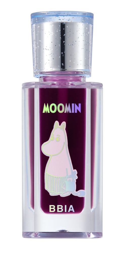Eine klare Flasche mit lila Etikett mit Mumin-Figur und dem Wort 'BBIA'.