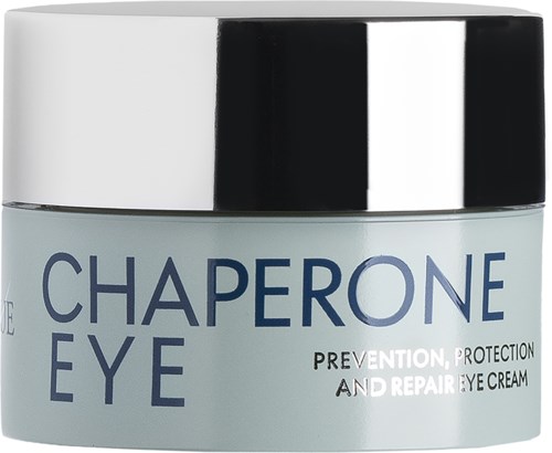 En liten burk med Chaperone Eye-kräm med silver- och svart lock och blå text på etiketten.
