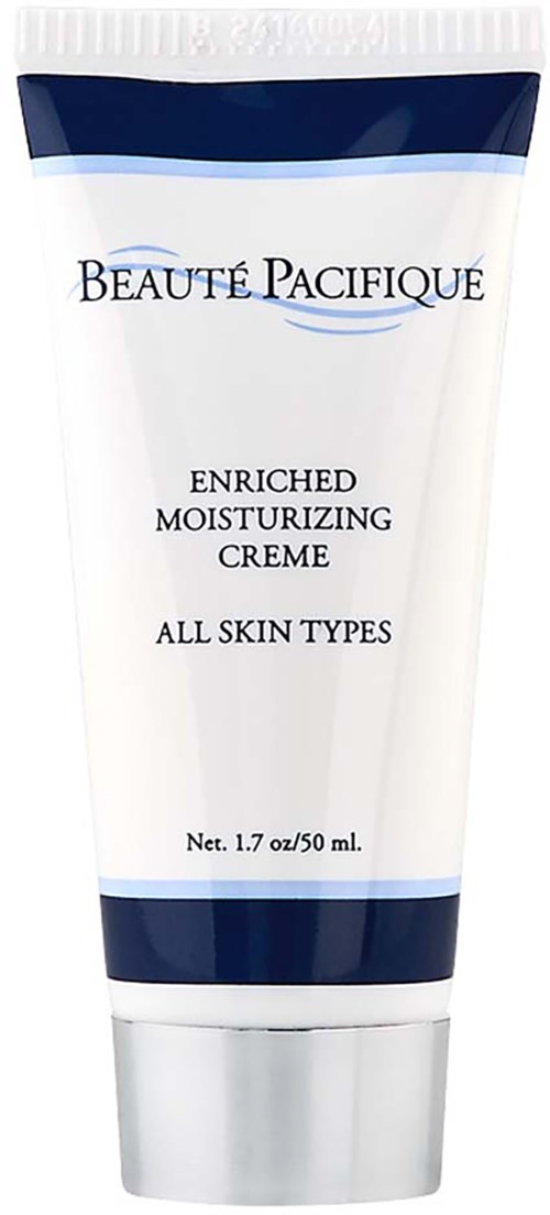 Een witte tube met blauwe accenten, gelabeld 'Beauty Pacifique,' bevat hydraterende crème voor alle huidtypes.
