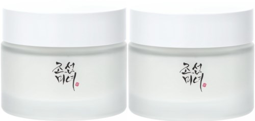 Twee identieke witte potjes met zwarte Koreaanse tekens en rode stempels op de labels.