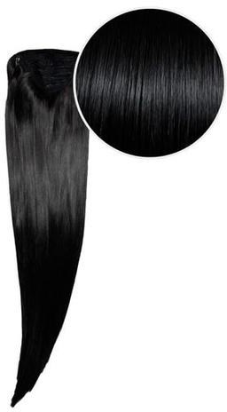Lange, gerade schwarze Haarverlängerung mit glänzender, glatter Textur und Nahaufnahme.