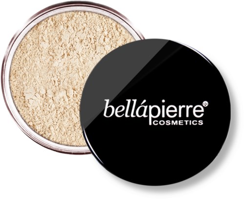 Pyöreä avoin rasia, jossa on beiget jauhe ja musta kansi, jossa on valkoinen teksti Bellapierre Cosmetics.