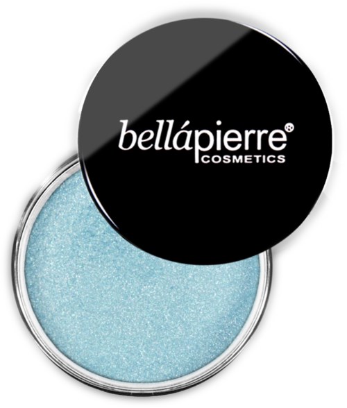 Skönhetsprodukt med svart lock och ljusblå insida. Lockets text är "bellápierre" och "COSMETICS".