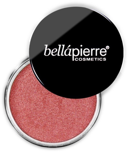 En pinkglittrande ögonskugga i en rund behållare med ett svart lock som är märkt "bellápierre COSMETICS."