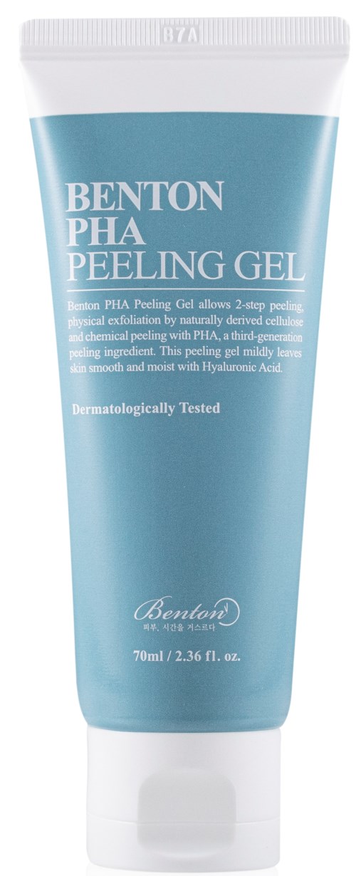 Een blauwe en witte tube Benton PHA Peeling Gel, gebruikt voor huidvervelling, met tekst over functies.