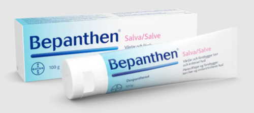Bepanthen Salbe und Tube sind zu sehen, werden zur Hautheilung verwendet.