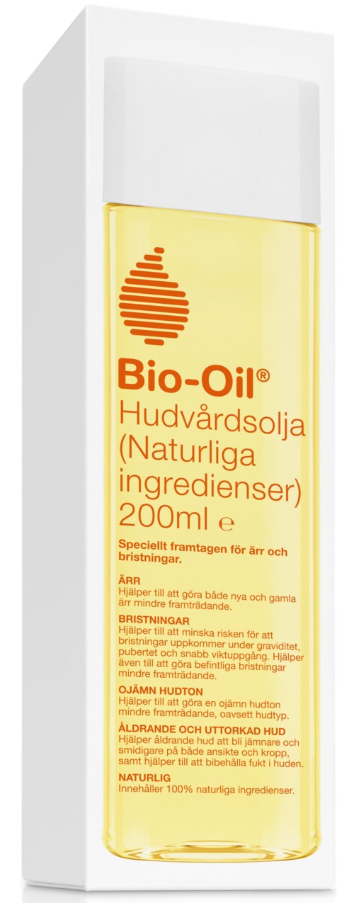 Een witte fles met een gele label met oranje tekst en een druppel logo. Het bevat Bio-Oil voor huidverzorging.