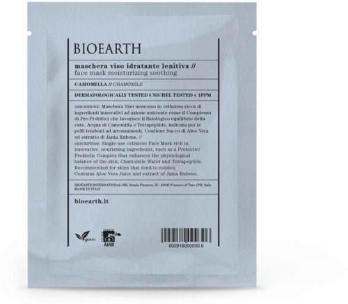 Een gezichtsmaske-verpakking met 'BIOEARTH', met beschrijvingen van ingrediënten, voordelen en testgegevens in meerdere talen.
