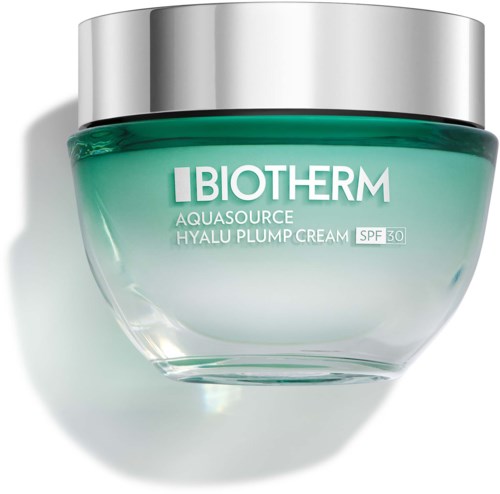 En grønn glasskrukke med sølvlokk, merket Biotherm Aquasource Hyalu Plump Cream, med SPF 30.