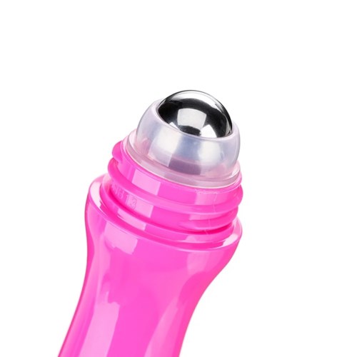 Ein rosa Gesichtsmassage-Roller mit einer Silbermetallkugel oben.
