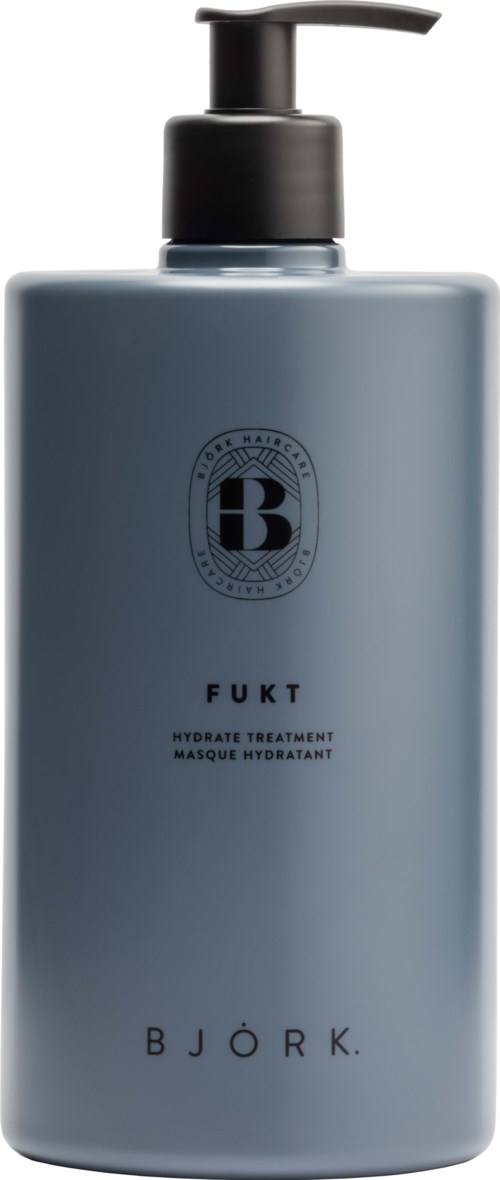 En grå flaska med pump, märkt 'FUKT' och 'BJÖRK.' Det är en återfuktande duschmask.