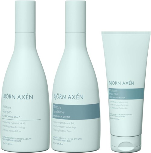 Drei hellblaue Haarpflegeprodukte von Björn Axén: Shampoo, Conditioner und Haarkur für trockenes Haar und Kopfhaut.