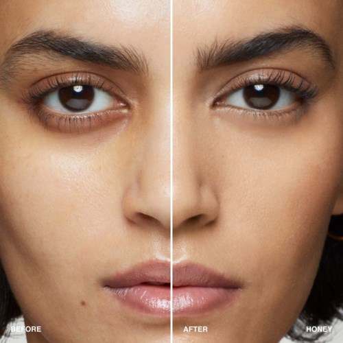 A woman shows a before and after picture, highlighting skin improvement with honey on her face.