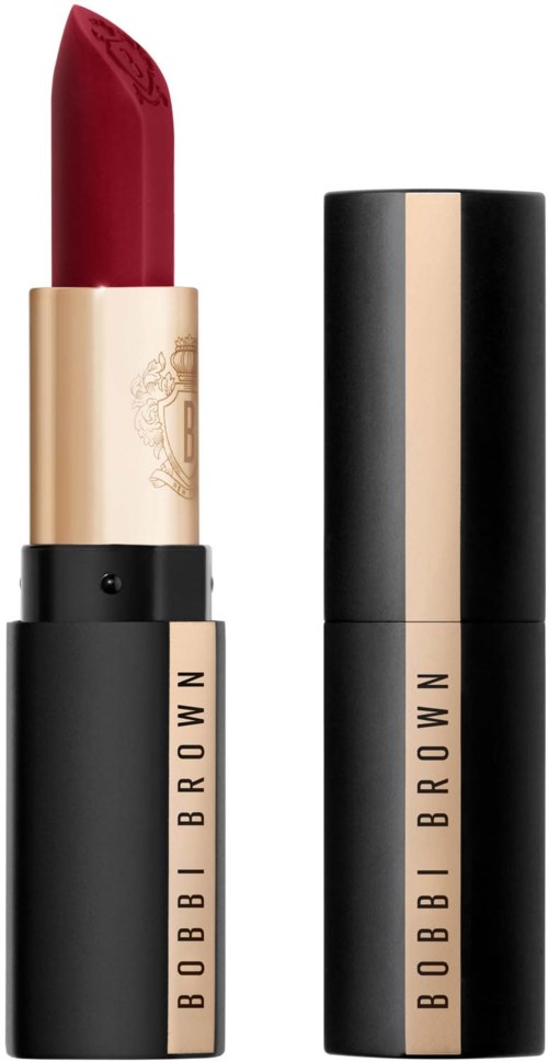 Roter Lippenstift in einer schwarzen und goldenen Hülse mit Bobbi Brown.
