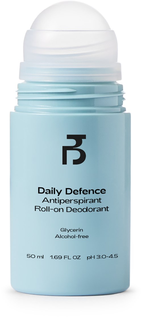 Ein blauer Roll-On-Deodorantbehälter mit schwarzen Texten, die angeben, dass es sich um ein tägliches Antitranspirant handelt und alkoholfrei ist.