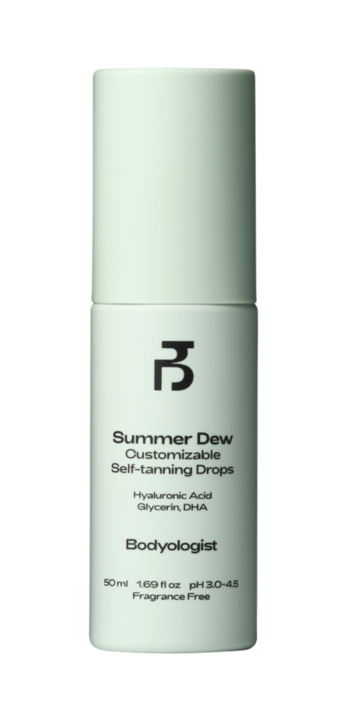 Eine weiße Flasche mit der Beschriftung Summer Dew, mit Hautpflegeeigenschaften, einschließlich Hyaluronsäure und DHA, duftfrei.