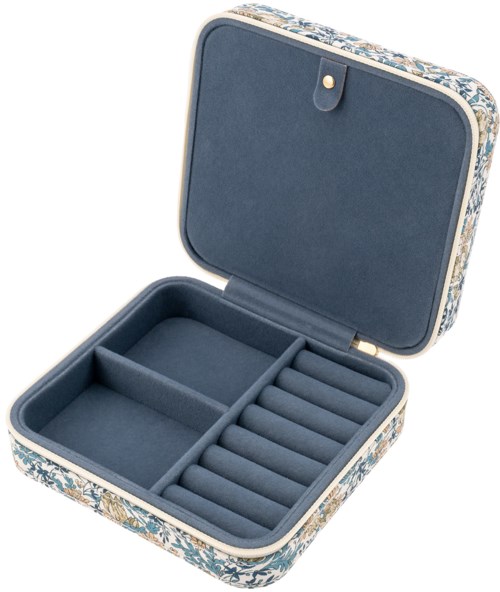 Eine Schmuckschatulle mit Fächern und Ringen, innen ausgekleidet, zur Aufbewahrung.