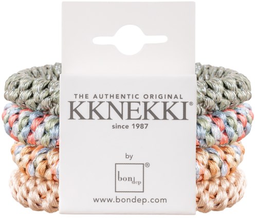 Bunte, dicke geflochtene Seilarmbänder mit Etikett. Marke ist KKNKKI, seit 1987.