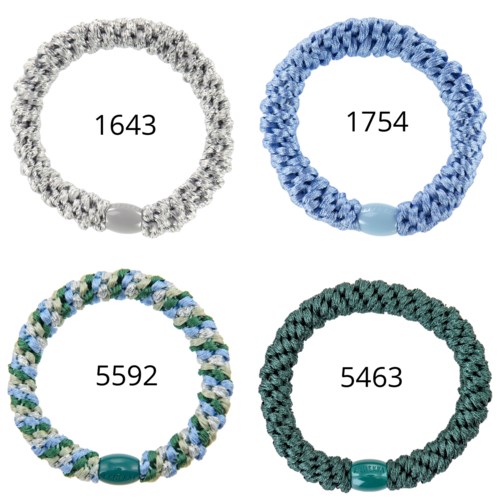 Fyra färgglada vävda armband med siffror: 1643, 1754, 5592 och 5463.
